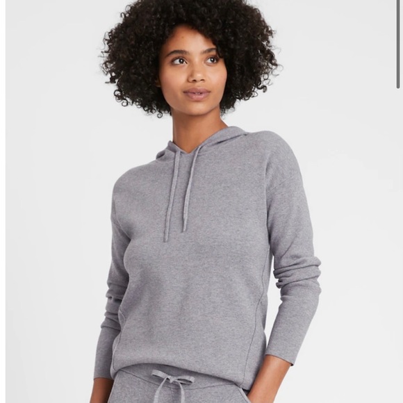 ❤️Banana Republic hoodie sweater S